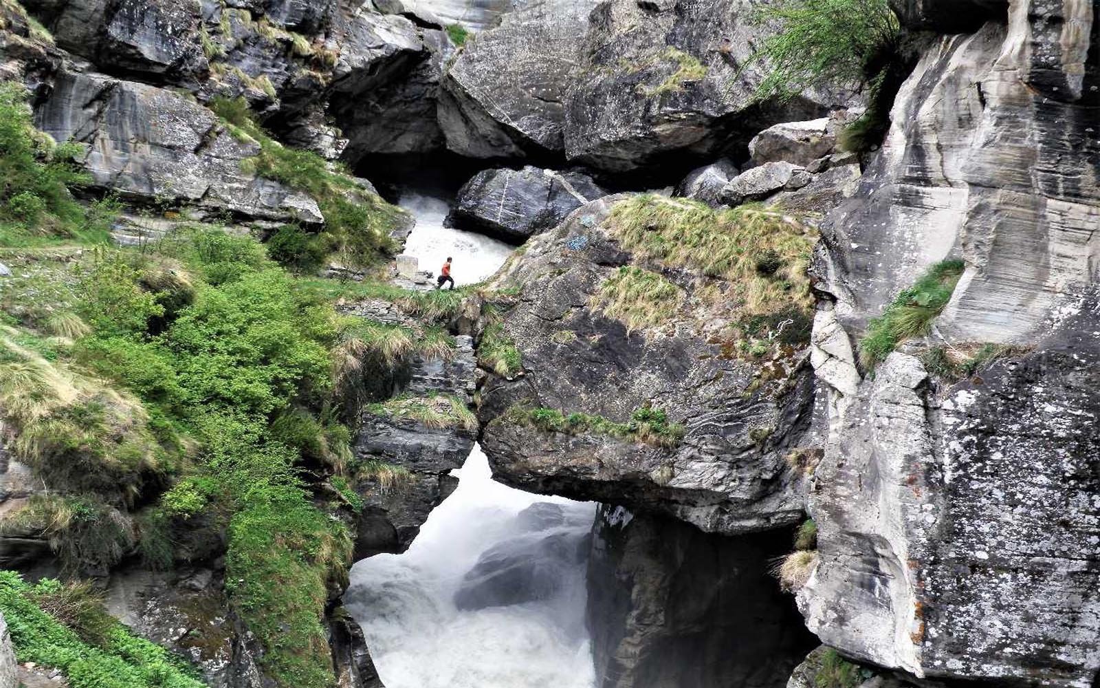 Bhim Pul over the Saraswati River